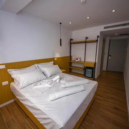 Hesperus Hotel Vlorë Buitenkant foto