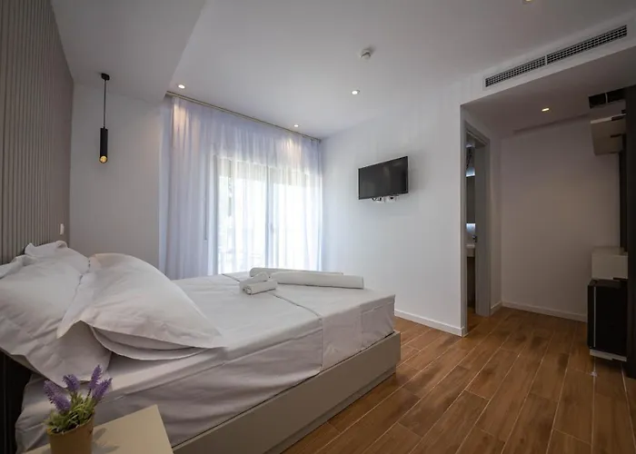 Hesperus Hotel