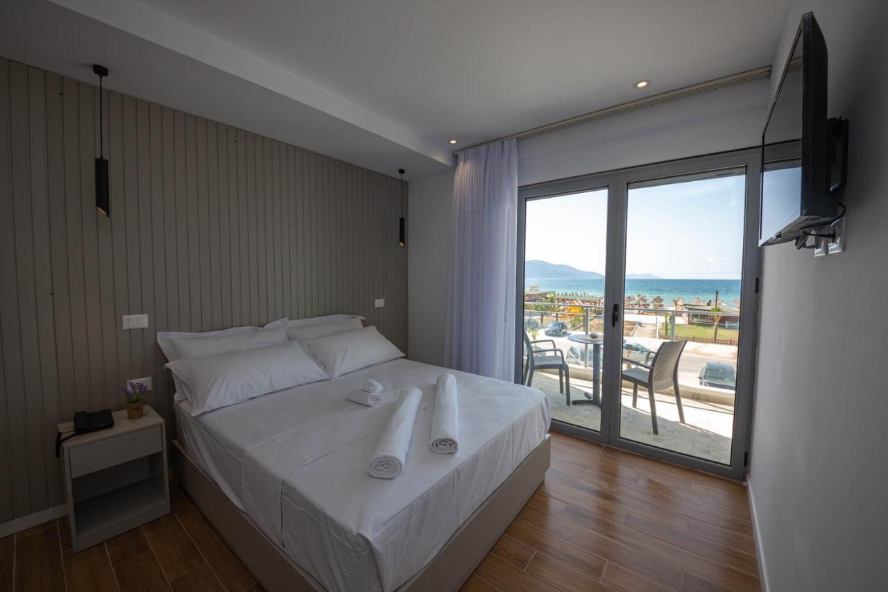 Hesperus 4*