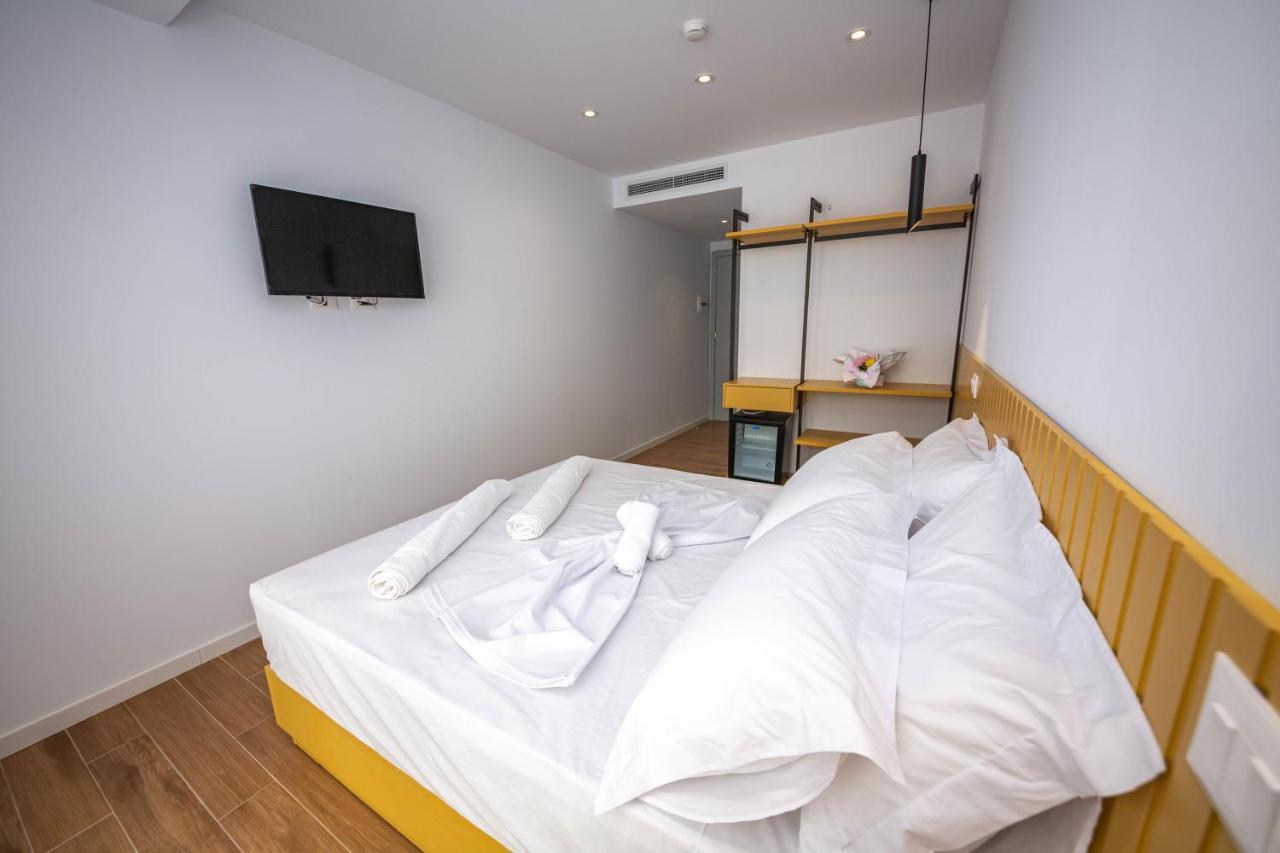 Hesperus Hotel