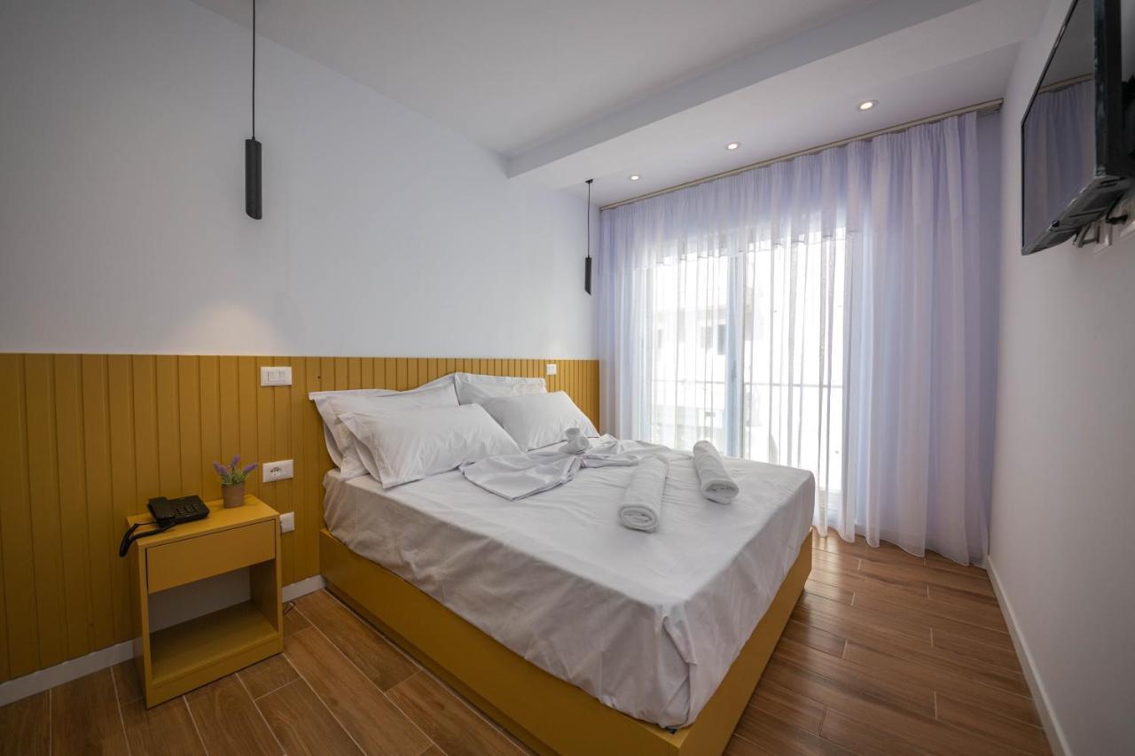 Hesperus 4* Vlorë